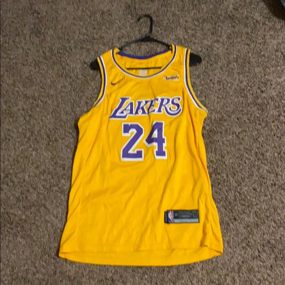 Kobe Bryant - Picture 2 of 2